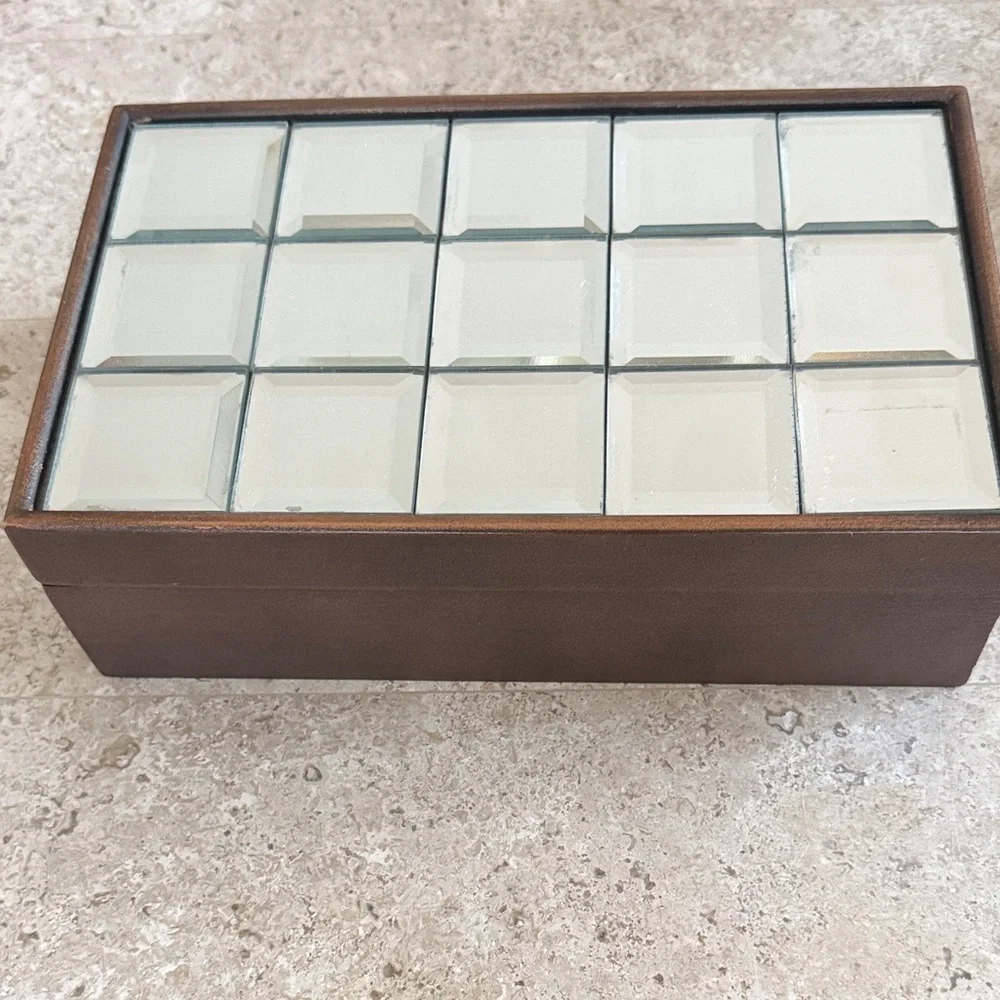 N/A elegant wooden